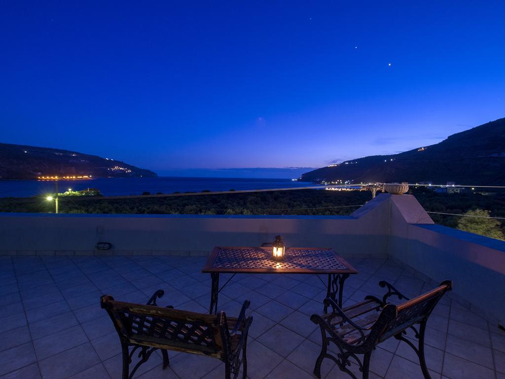 Foivos 2 Hotel Gythio Bilik gambar